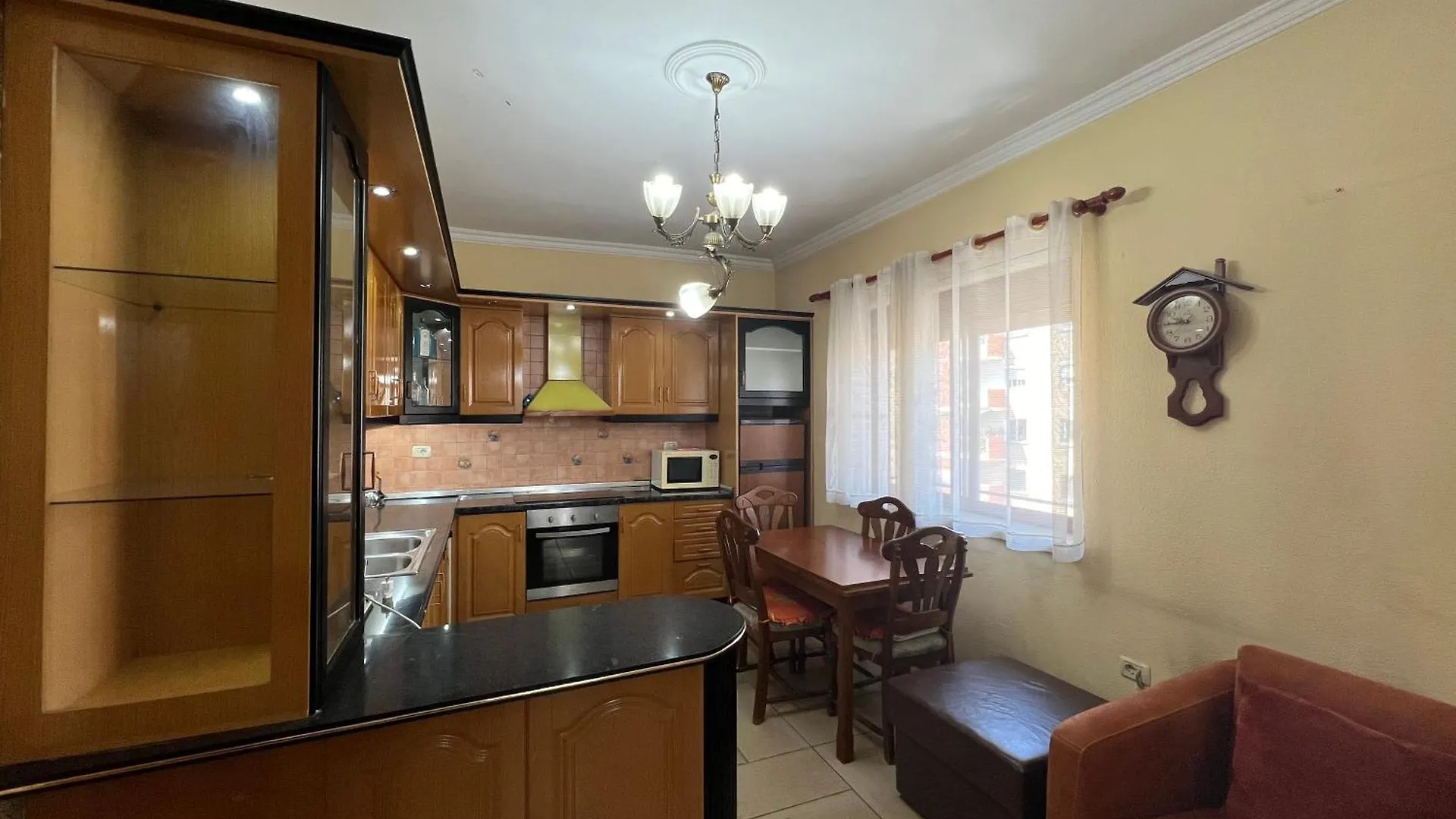 Tirana Center 2Bedrooms 0*,  אלבניה