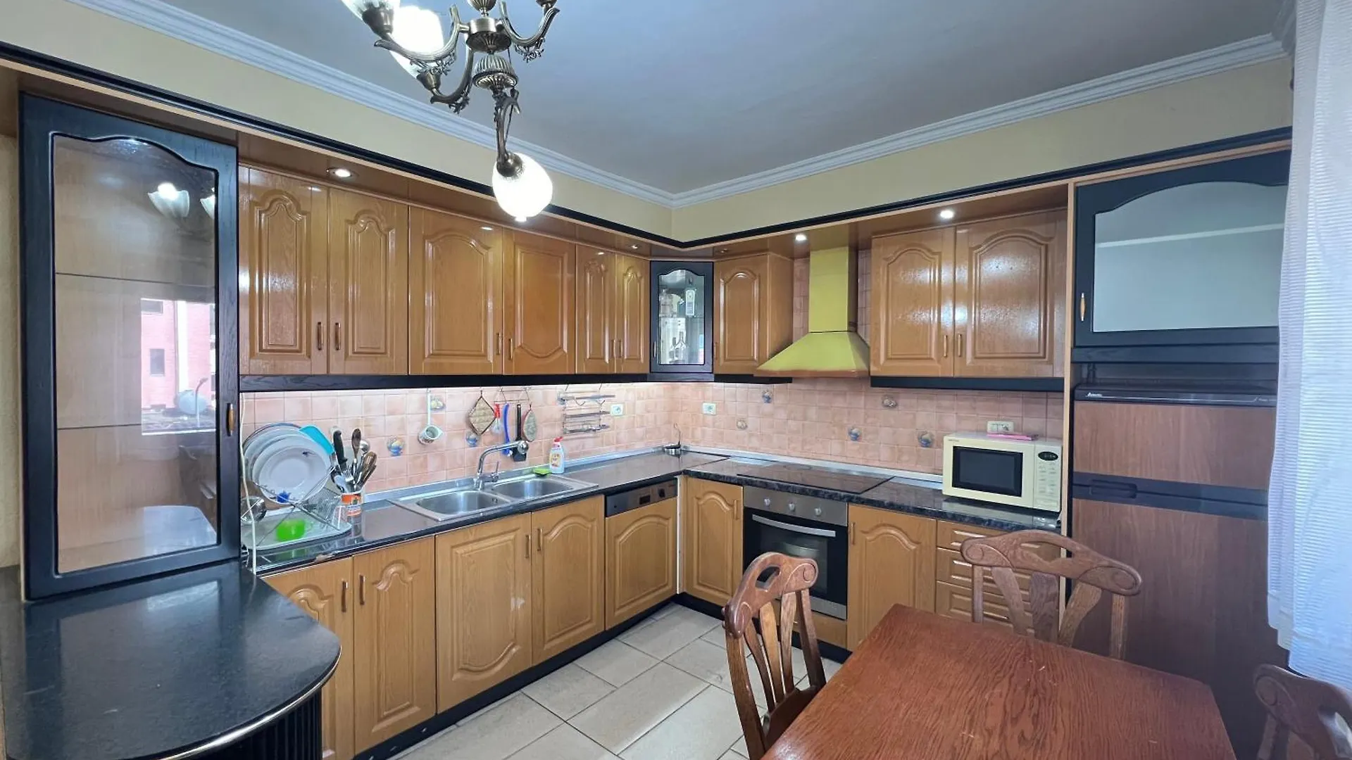 Tirana Center 2Bedrooms דירה
